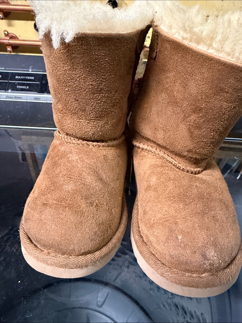 Kids Classic Ugg Shearling-Lined Suede Boots - Tan